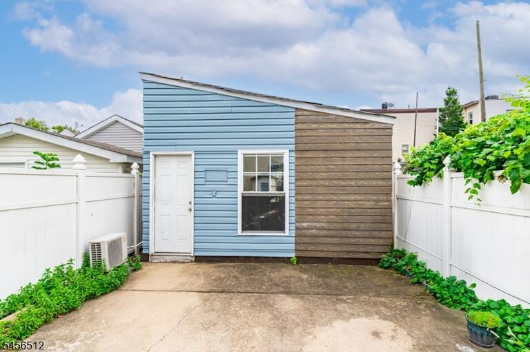 Property listing MLS 4049125 photo 24