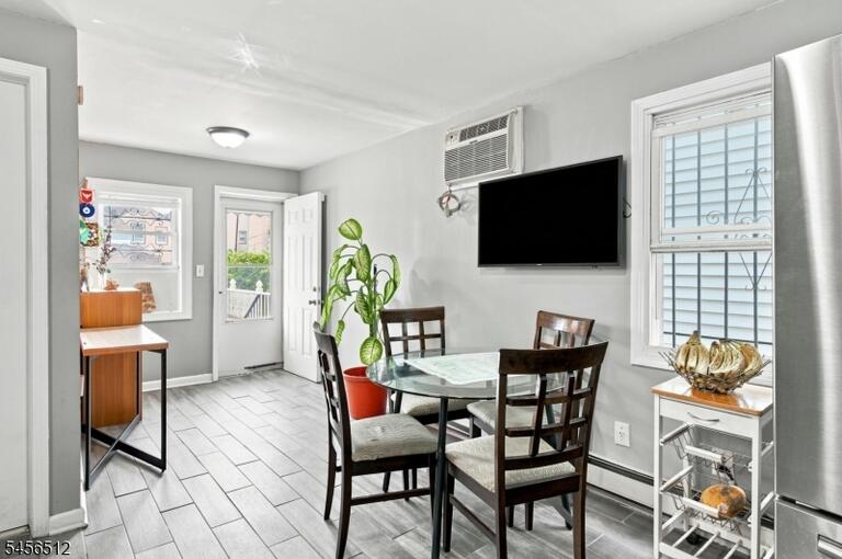 Property listing MLS 4049125 photo 4