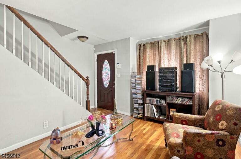 Property listing MLS 4049125 photo 6