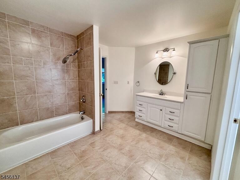 Property listing MLS 4049155 photo 16