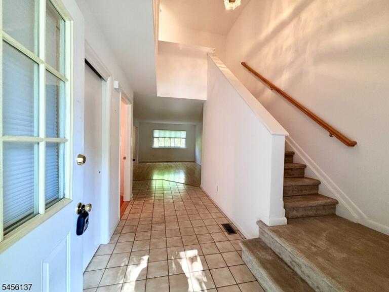 Property listing MLS 4049155 photo 3