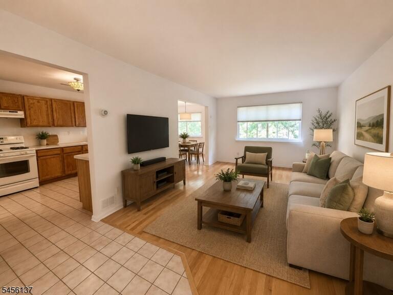 Property listing MLS 4049155 photo 4