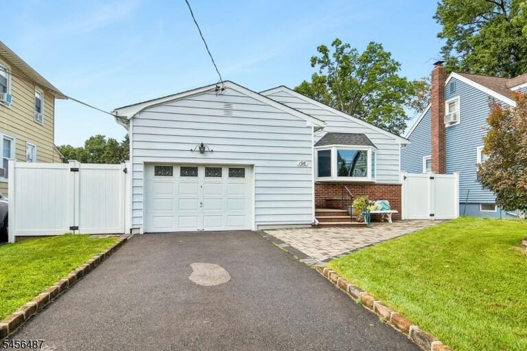 Property listing MLS 4049174 photo 2