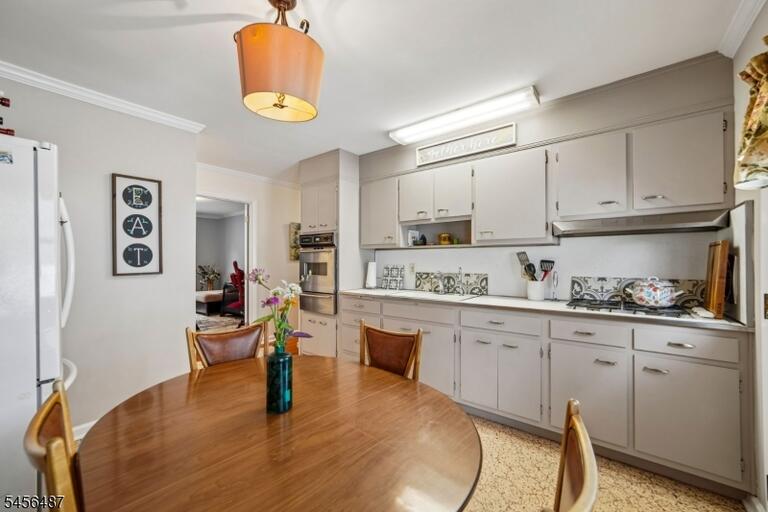 Property listing MLS 4049174 photo 8