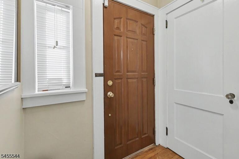 Property listing MLS 4049176 photo 6