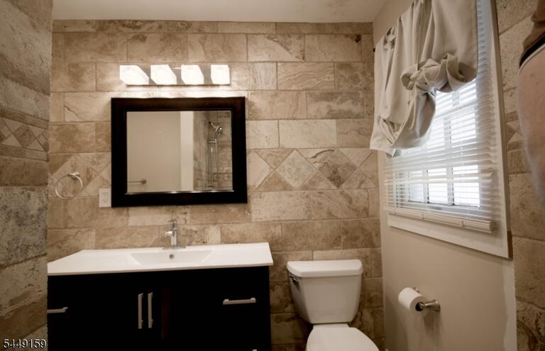 Property listing MLS 4049178 photo 17