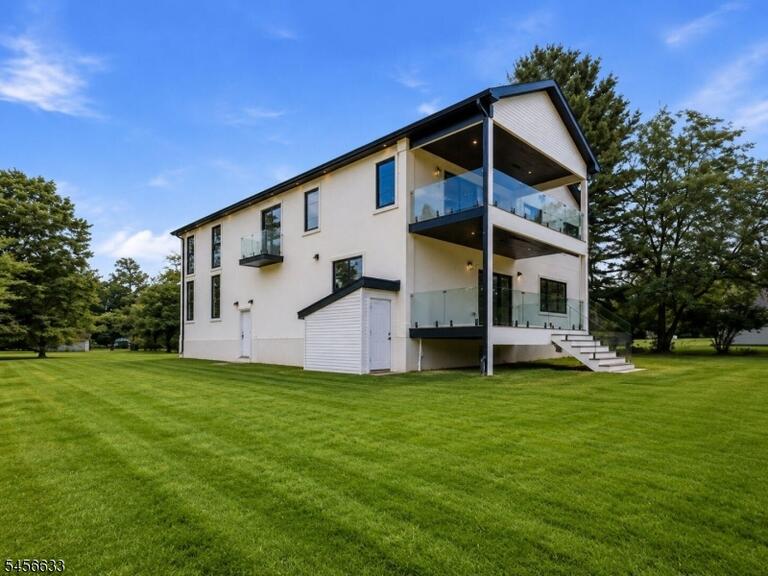 Property listing MLS 4049267 photo 3