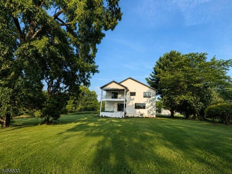 Property listing MLS 4049267 photo 5