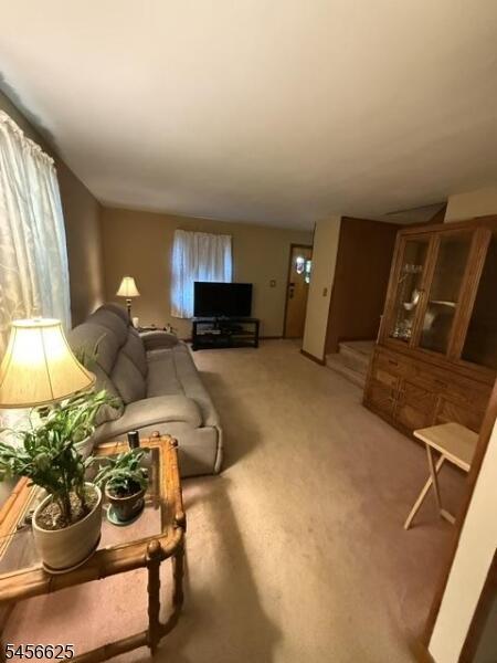 Property listing MLS 4049275 photo 2