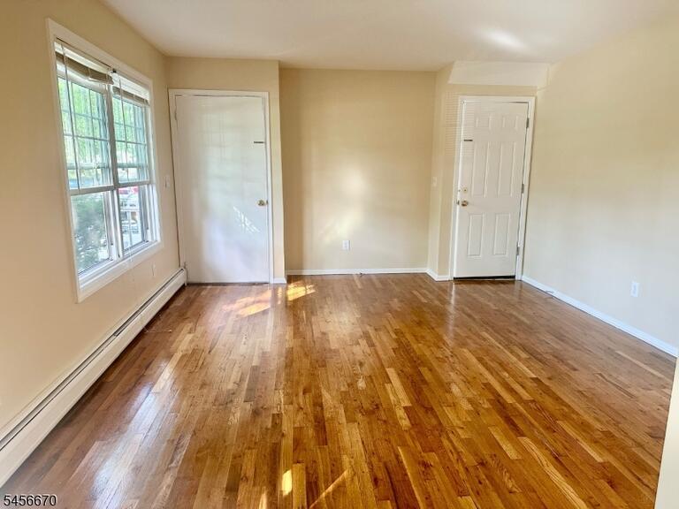 Property listing MLS 4049276 photo 5