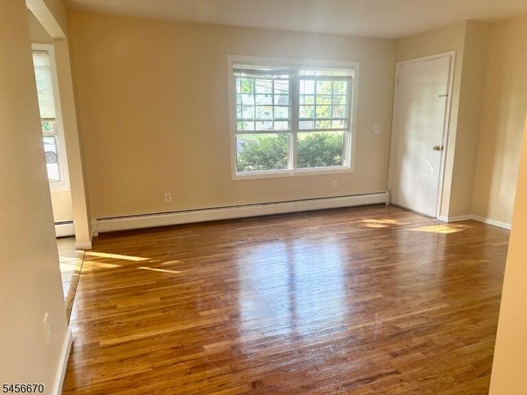 Property listing MLS 4049276 photo 6