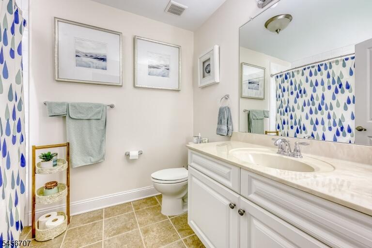 Property listing MLS 4049301 photo 17