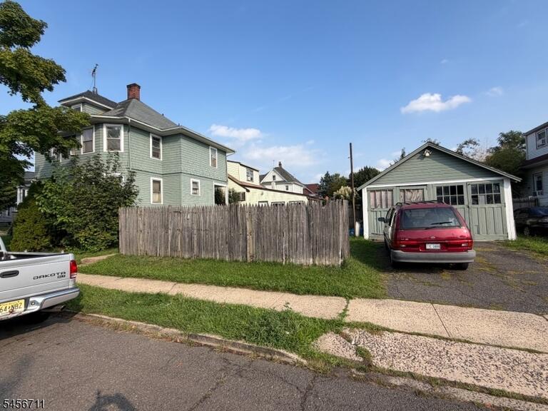 Property listing MLS 4049307 photo 2