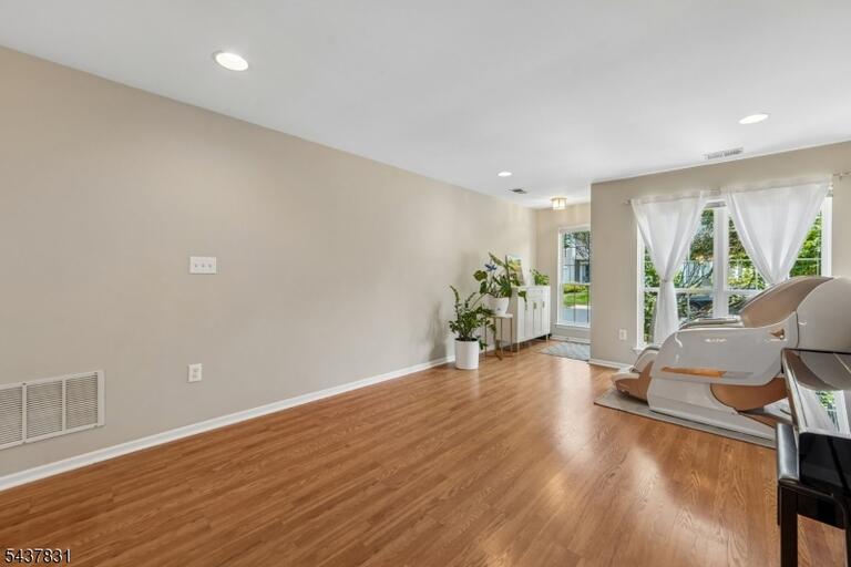 Property listing MLS 4049316 photo 11