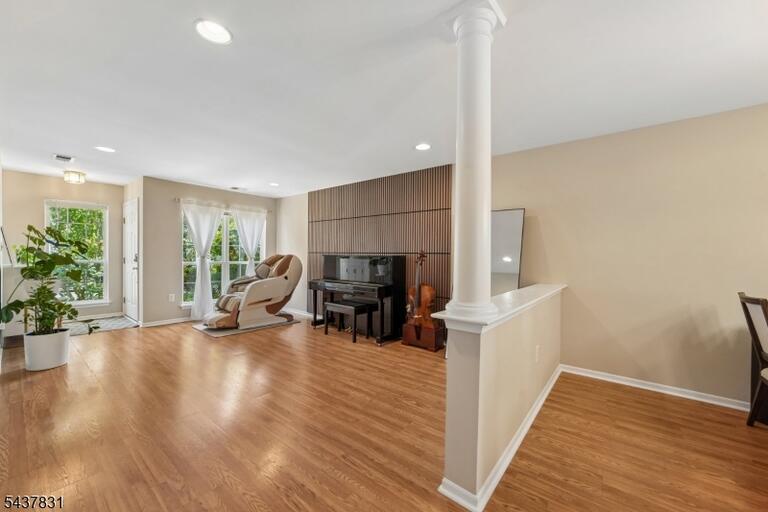 Property listing MLS 4049316 photo 12