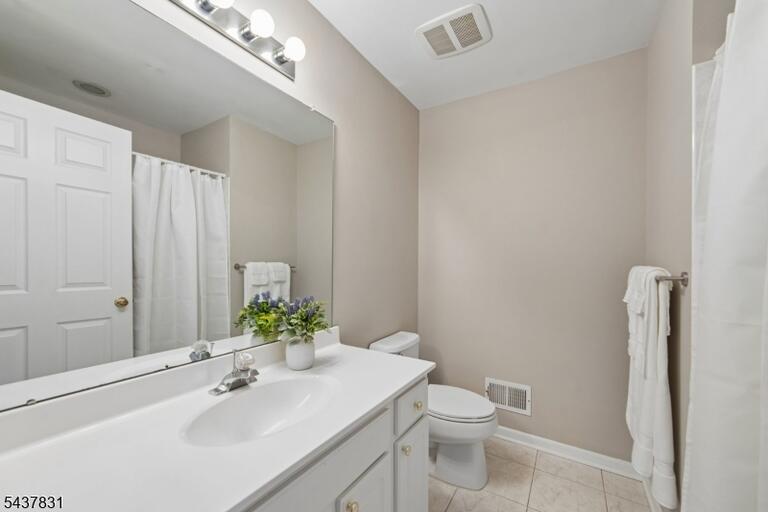 Property listing MLS 4049316 photo 36