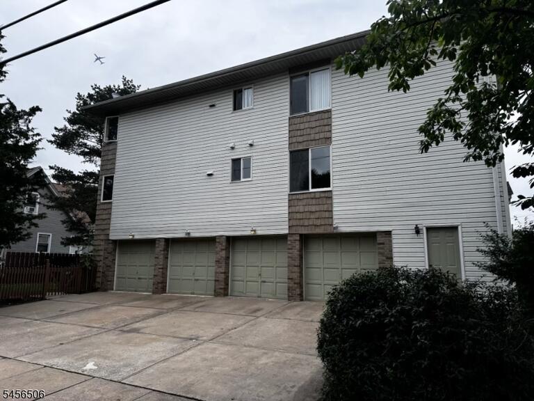 Property listing MLS 4049321 photo 36