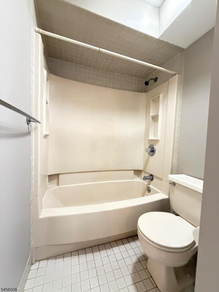 Property listing MLS 4049321 photo 4