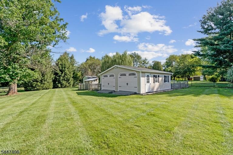 Property listing MLS 4049327 photo 36