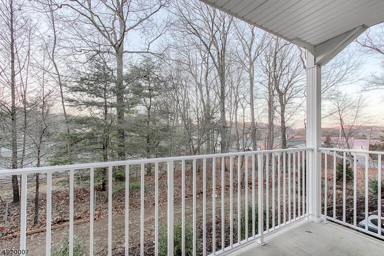 Property listing MLS 4049331 photo 8