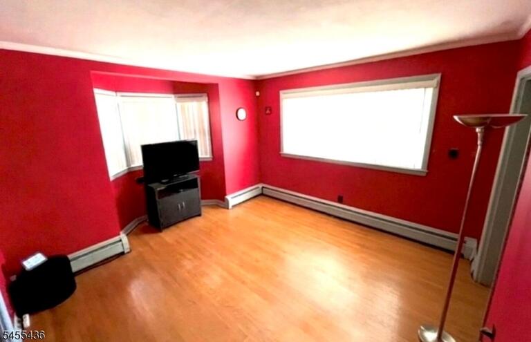 Property listing MLS 4049338 photo 5