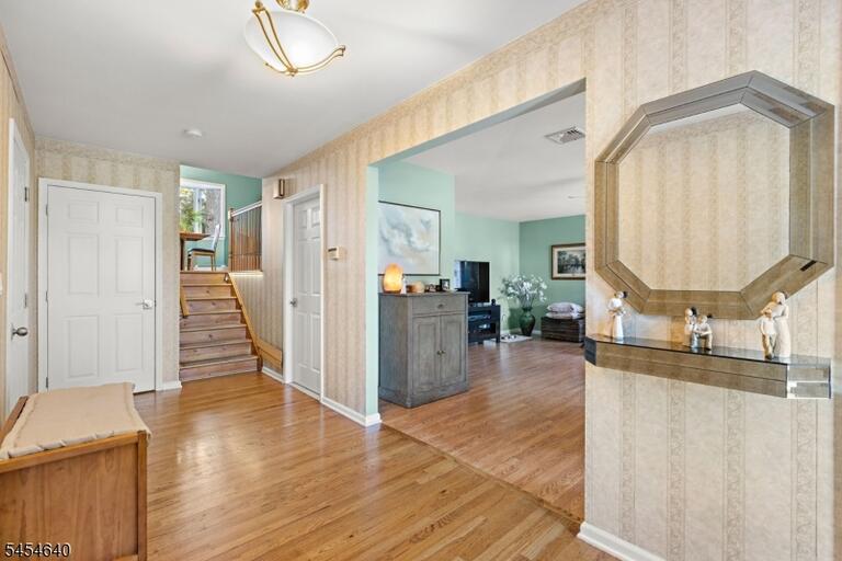 Property listing MLS 4049350 photo 23