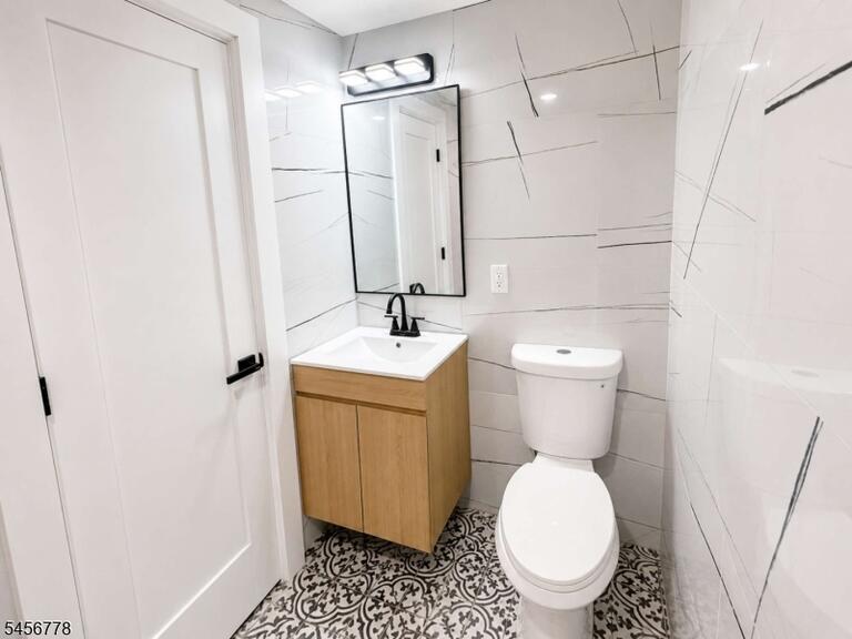 Property listing MLS 4049368 photo 23