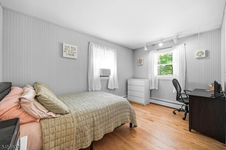 Property listing MLS 4049376 photo 11