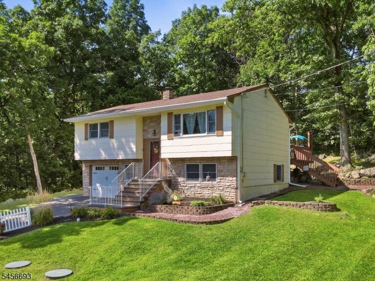 Property listing MLS 4049376 photo 27