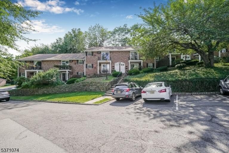 Property listing MLS 4049421 photo 3