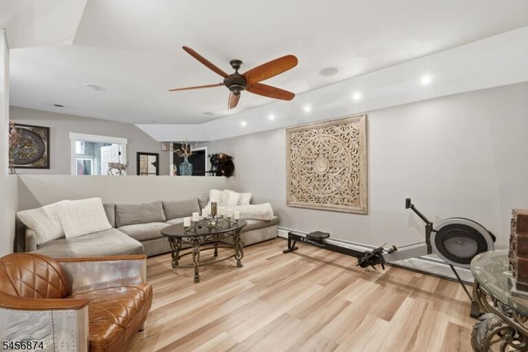 Property listing MLS 4049445 photo 14