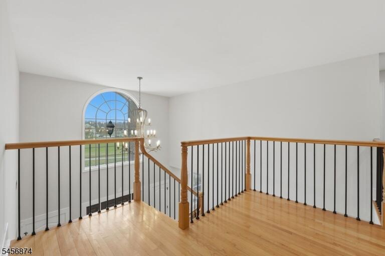 Property listing MLS 4049445 photo 8