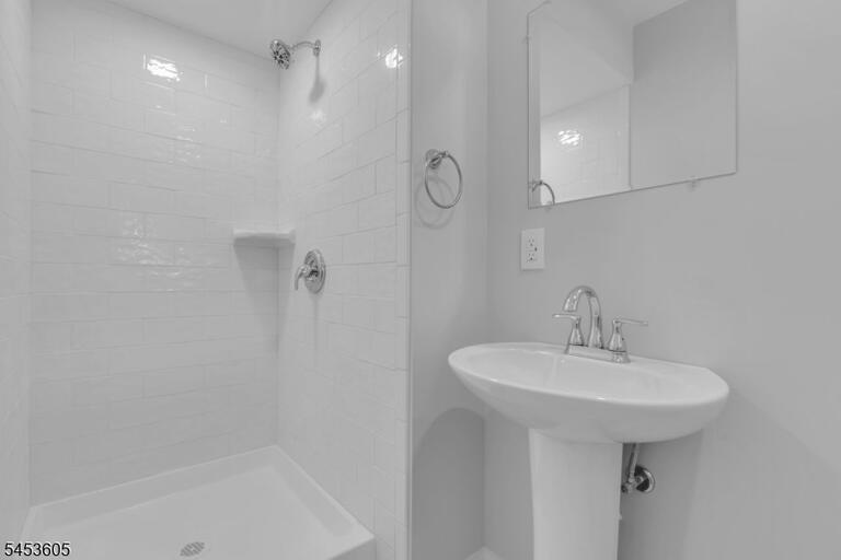 Property listing MLS 4049448 photo 14