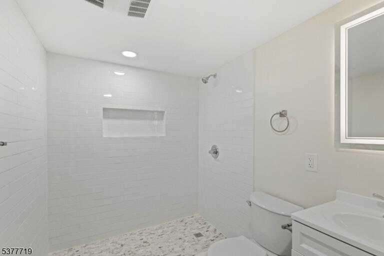 Property listing MLS 4049454 photo 13