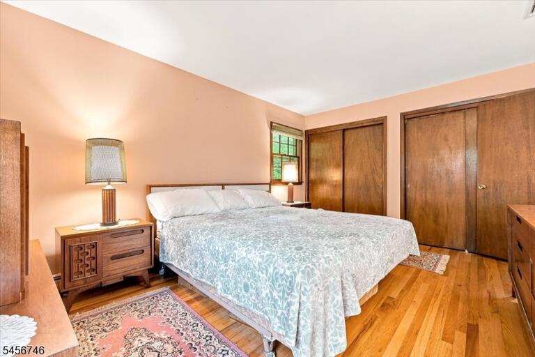 Property listing MLS 4049468 photo 15