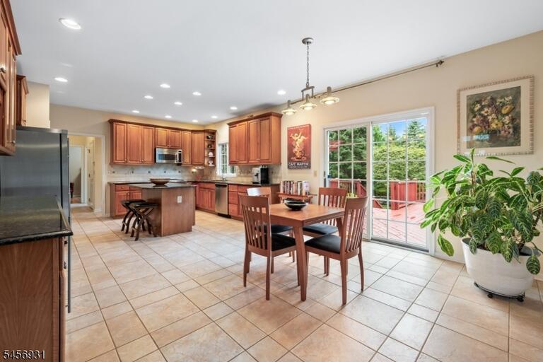 Property listing MLS 4049502 photo 12