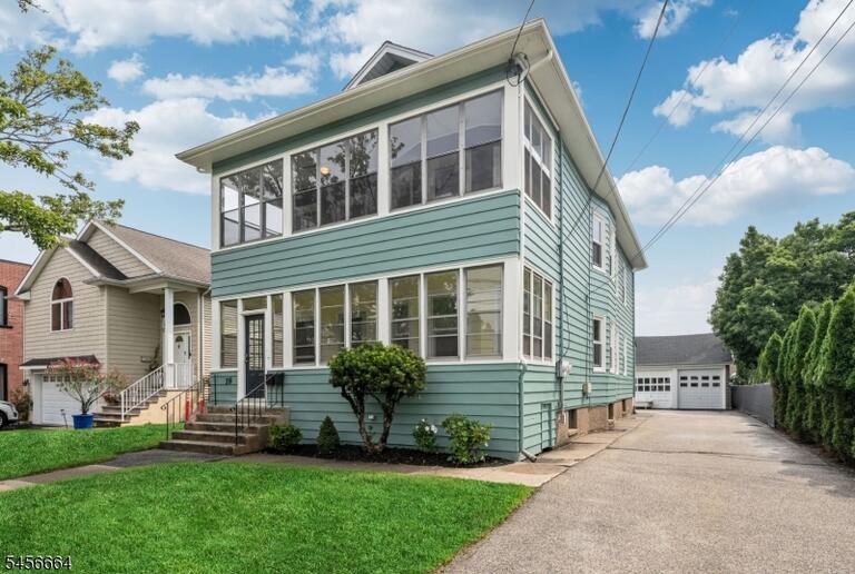 Property listing MLS 4049509 photo 1