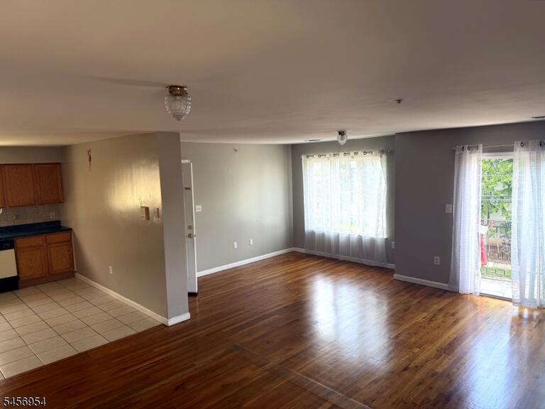 Property listing MLS 4049532 photo 3