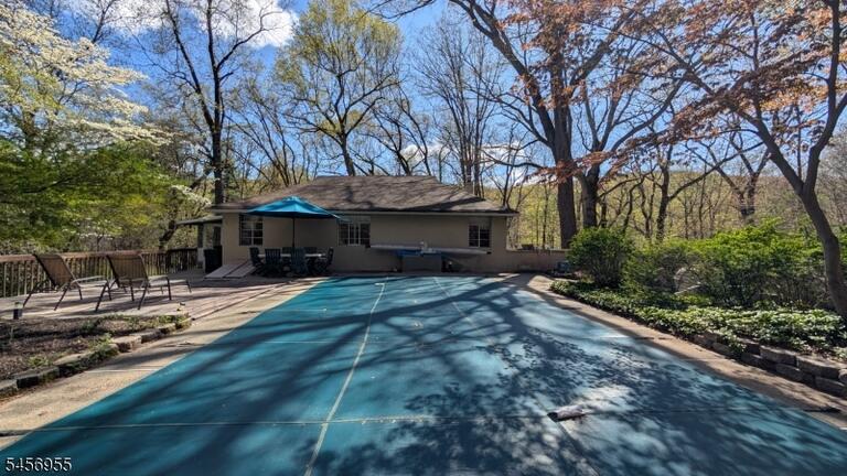Property listing MLS 4049533 photo 2