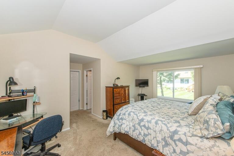 Property listing MLS 4049539 photo 13