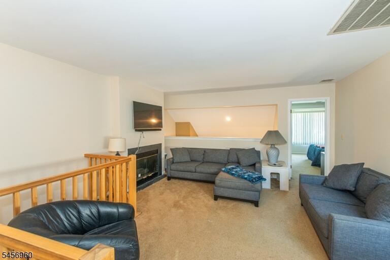 Property listing MLS 4049539 photo 19