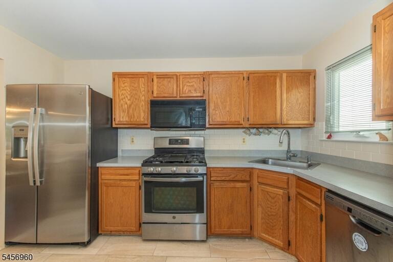 Property listing MLS 4049539 photo 6