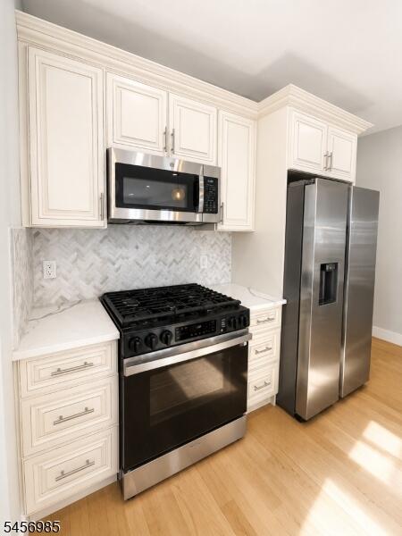 Property listing MLS 4049555 photo 4