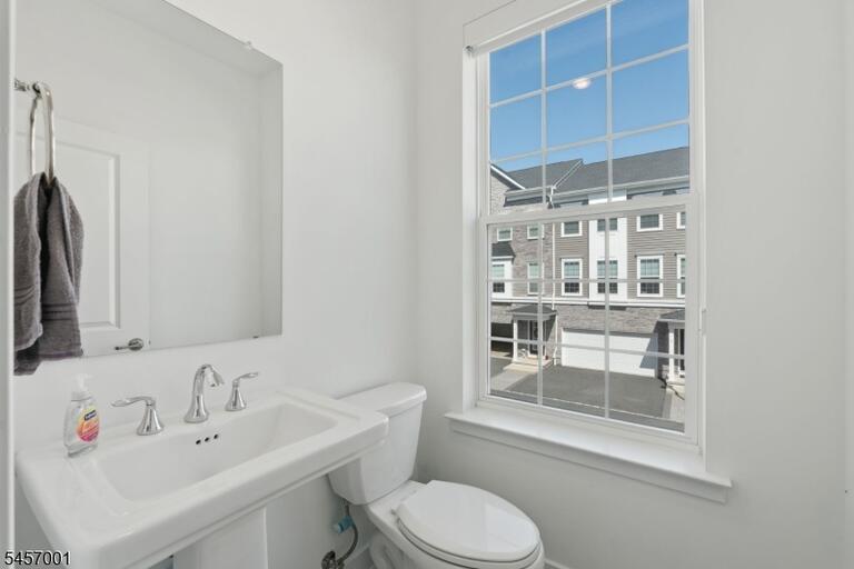 Property listing MLS 4049561 photo 15