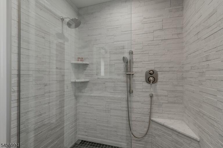 Property listing MLS 4049562 photo 28