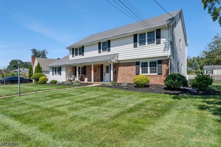 Property listing MLS 4049562 photo 3
