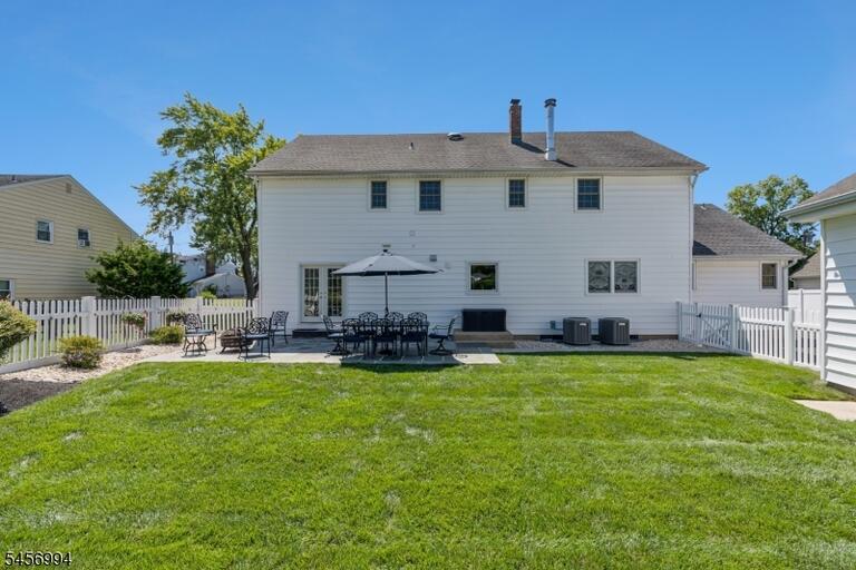 Property listing MLS 4049562 photo 44