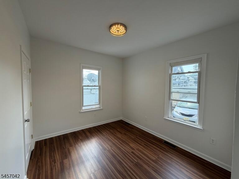 Property listing MLS 4049591 photo 12