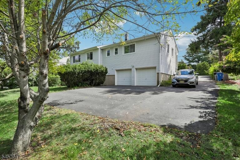 Property listing MLS 4049592 photo 31