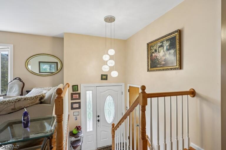 Property listing MLS 4049592 photo 4